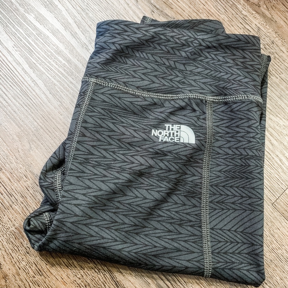The NORTH FACE leggings